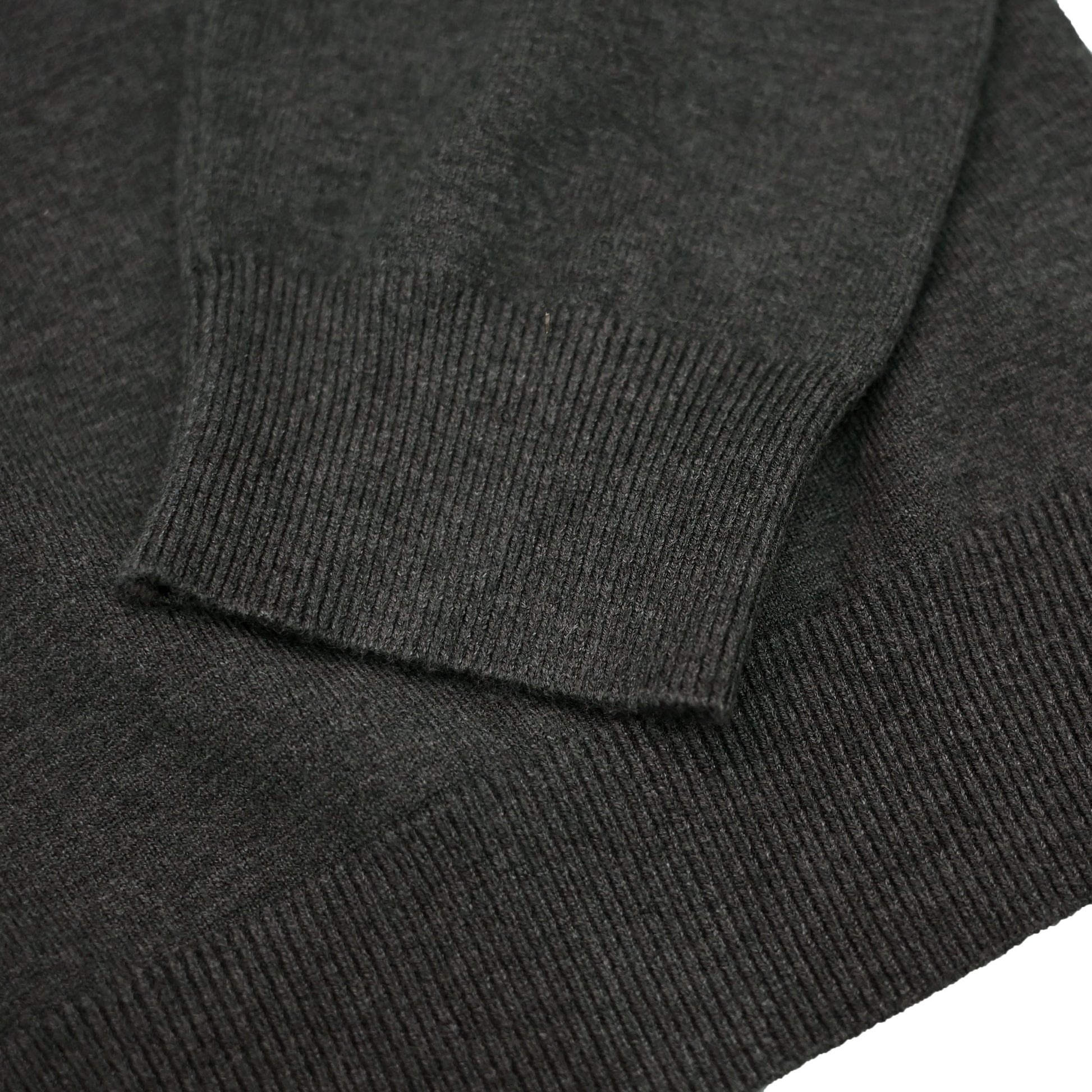 シュナウザーロゴ刺繍ハーフジップニットプルオーバー charcoal image