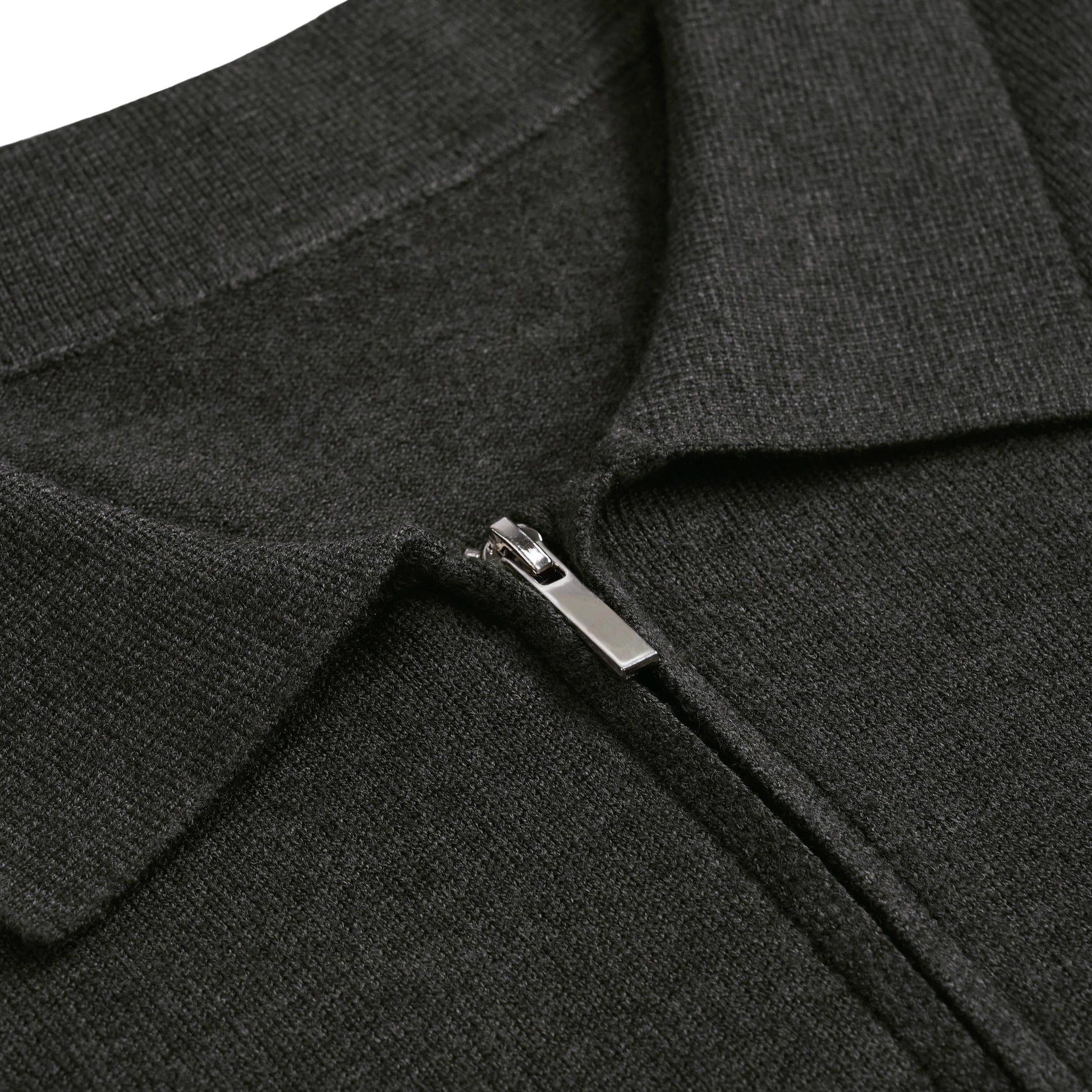 シュナウザーロゴ刺繍ハーフジップニットプルオーバー charcoal image