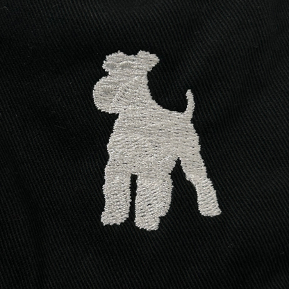 シュナウザーロゴ刺繍バケットハット（ホワイトロゴ）