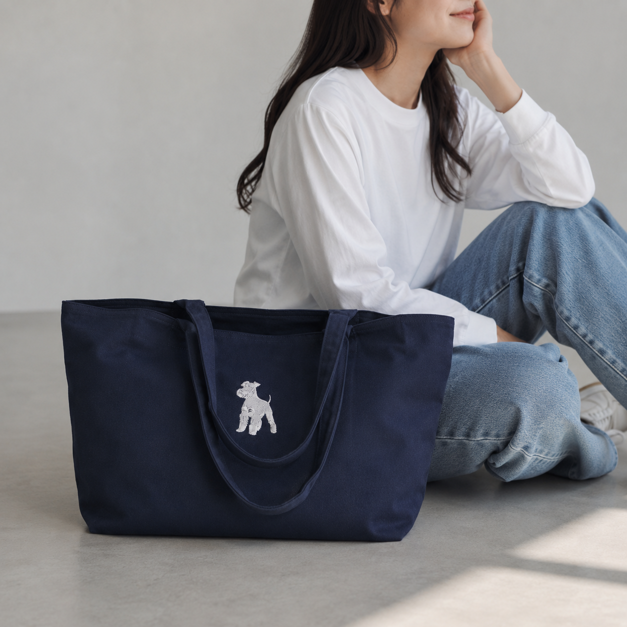 シュナウザーラージロゴ刺繍ジップトートバッグ